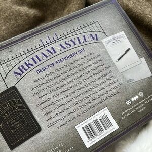 Arkham Asylum Harley Quinn Stationery Set With Pen and Hardcover Journal NIB